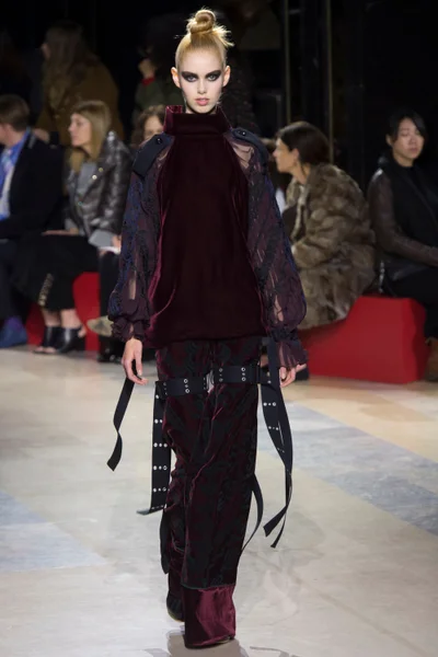 Look 23